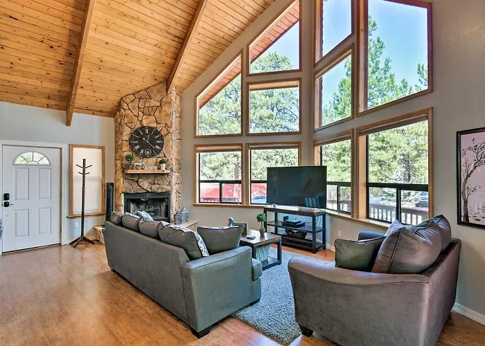 Modern Mountain Chalet: Retreat W/ Deck Holiday home