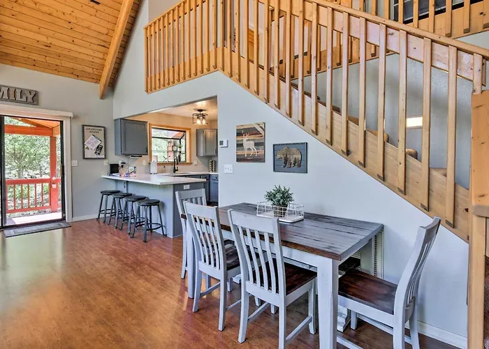 Modern Mountain Chalet: Retreat W/ Deck Holiday home Munds Park
